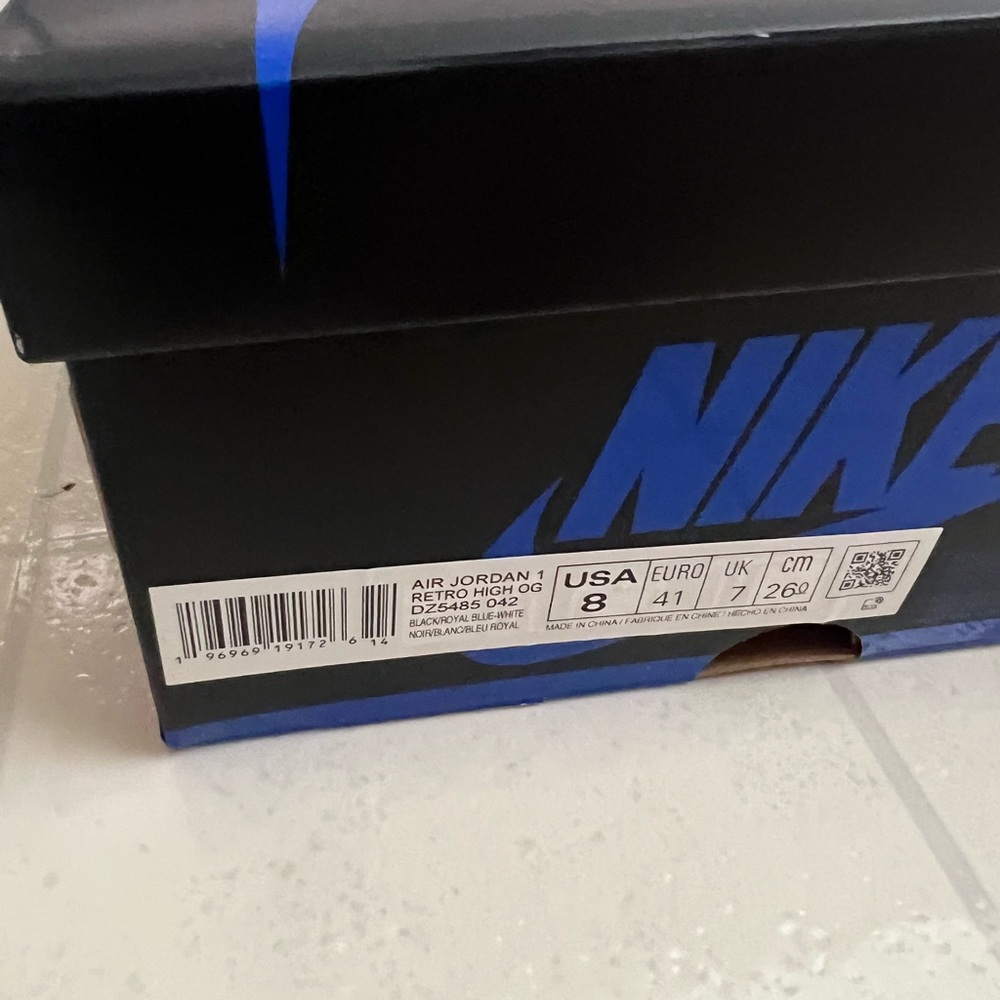 Nike Air Jordan 1 Retro High OG - Black and Blue size 8